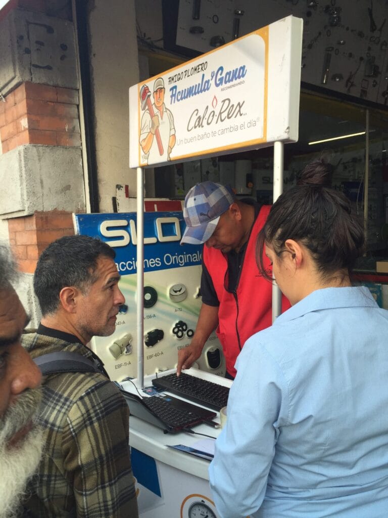 BTL industrial en acción: centro de canje y atención al cliente del Box Tour